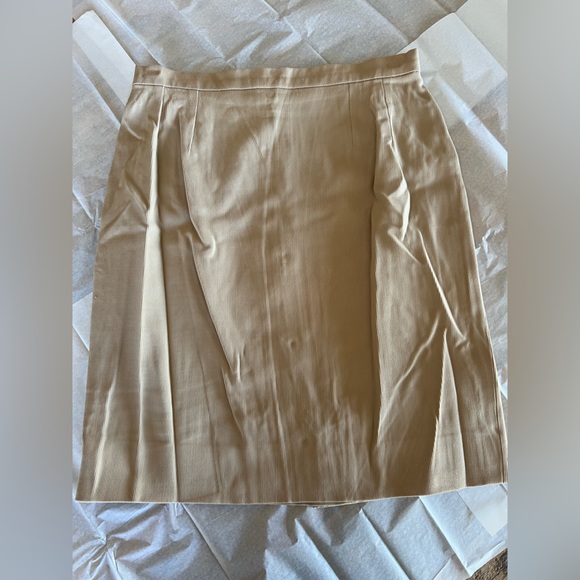 CHANEL Boutique Vintage Blazer & Skirt Set, Navy Blue - Picture 13 of 16